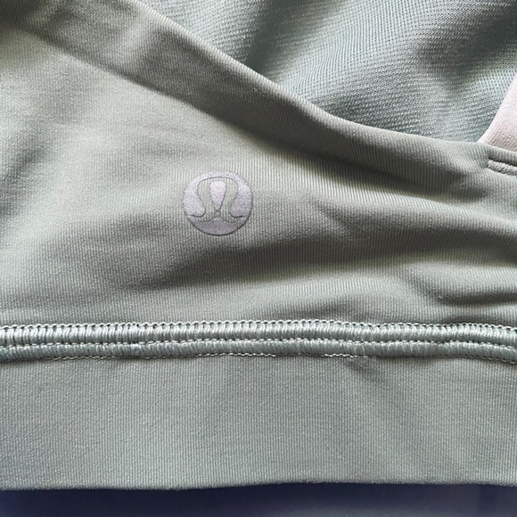 Lululemon Energy Sports Bra Green / White Strappy Women's Workout Size 10 - Picture 5 of 5